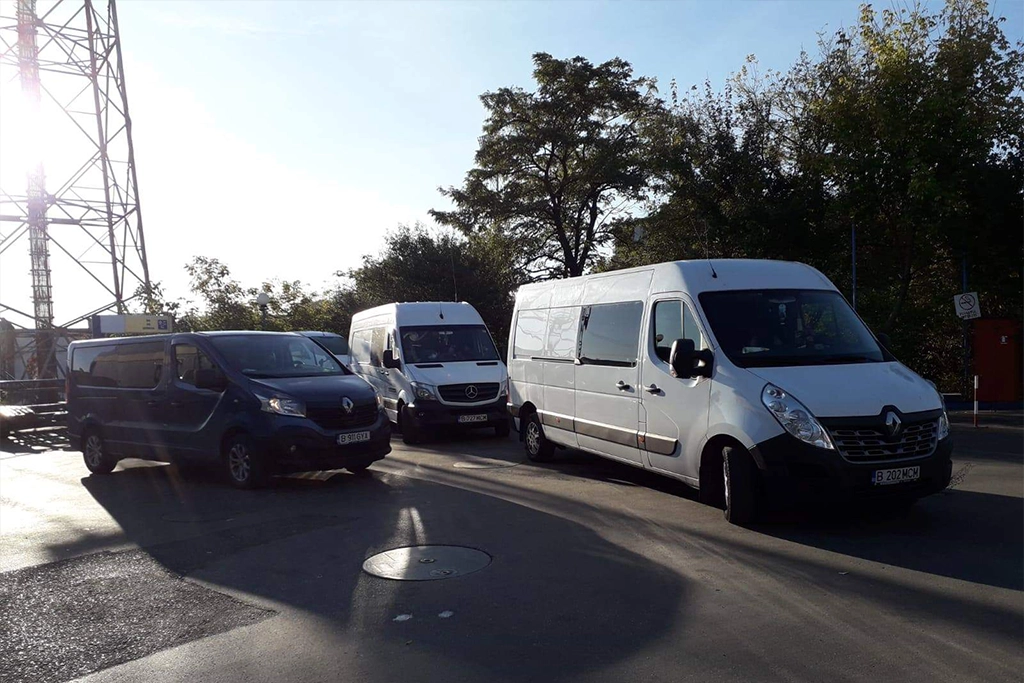 microbuze MCM Group Travel